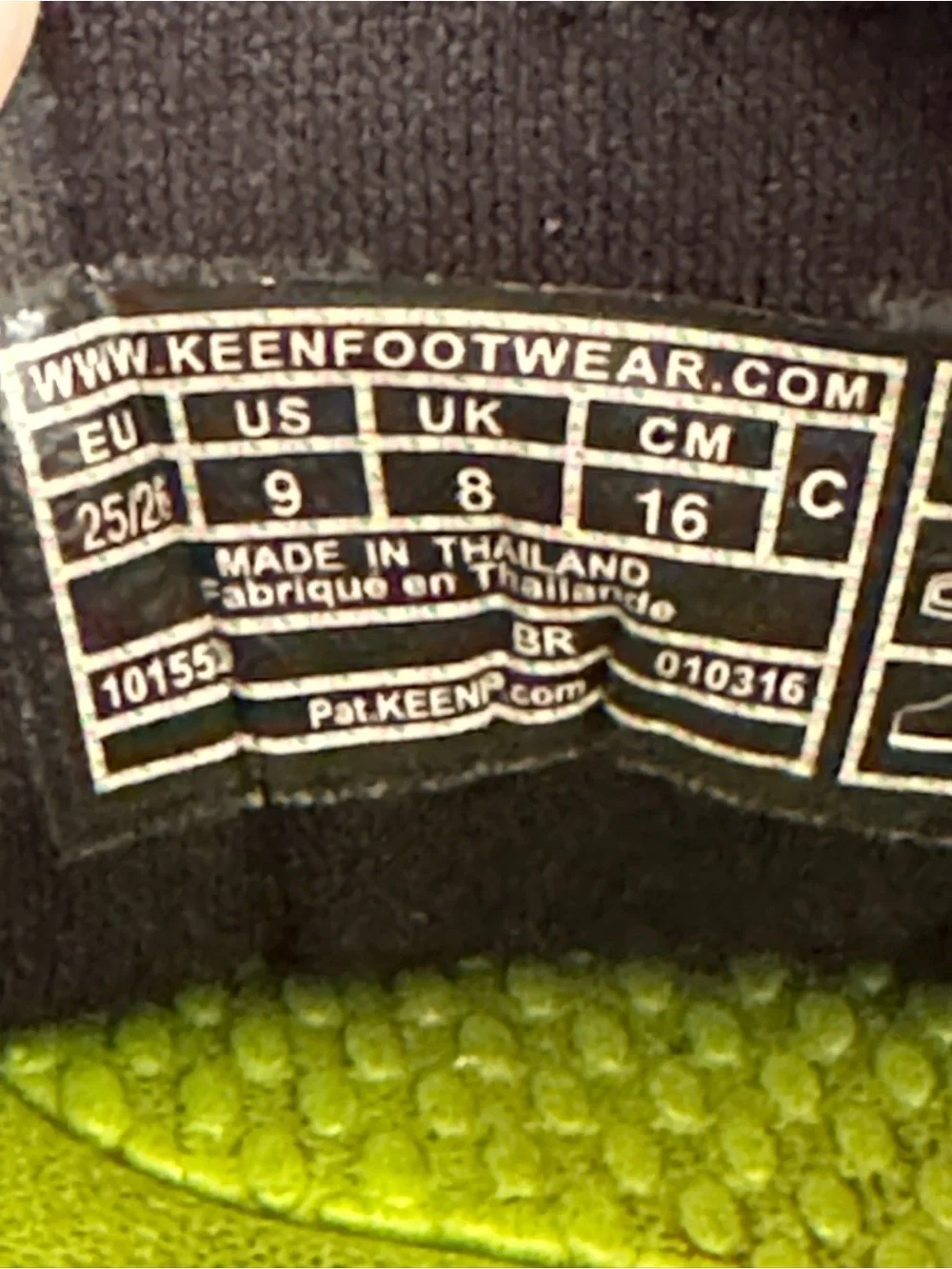 KEEN Uneek O2 Kids Sandals US 9 Black Green Corded Water Shoes Outdoor